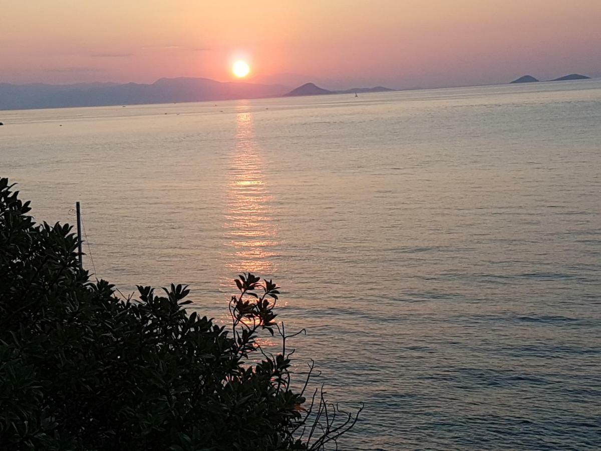 Απέραντο Γαλάζιο Βίλα Σουβάλα Εξωτερικό φωτογραφία